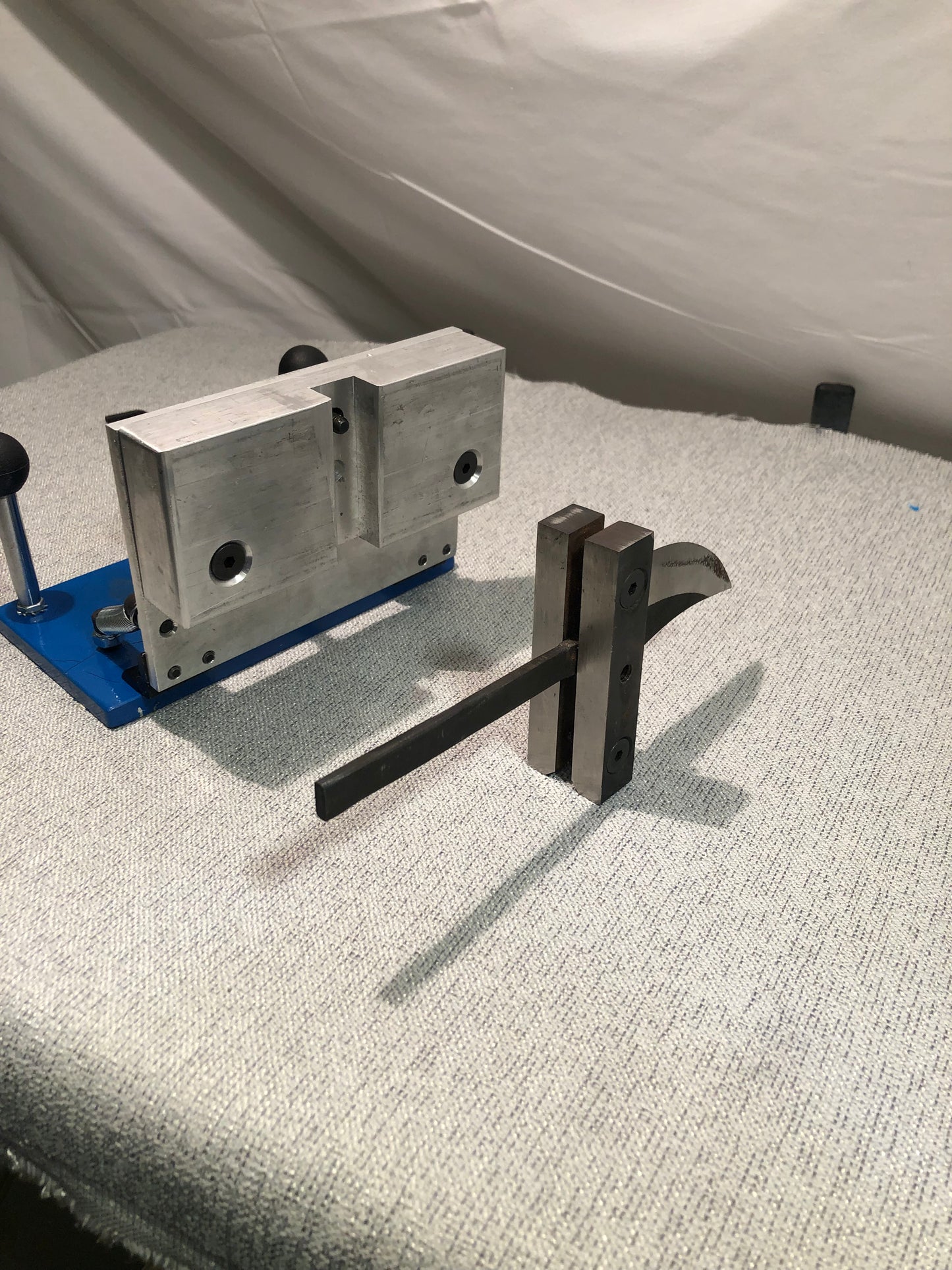 The EzFlip bevel jig, 2x72 grinder accessory's, assisted bevel grinding, adjustable angle, belt knife sharpener jig, plunge lines are inline